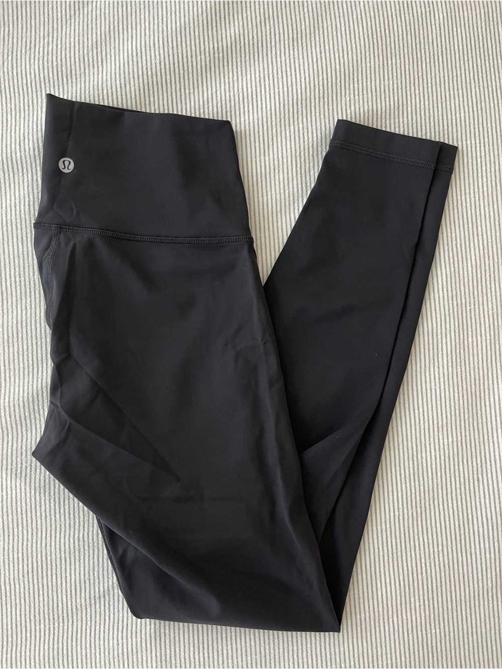 Lululemon Wunder Under Size 6